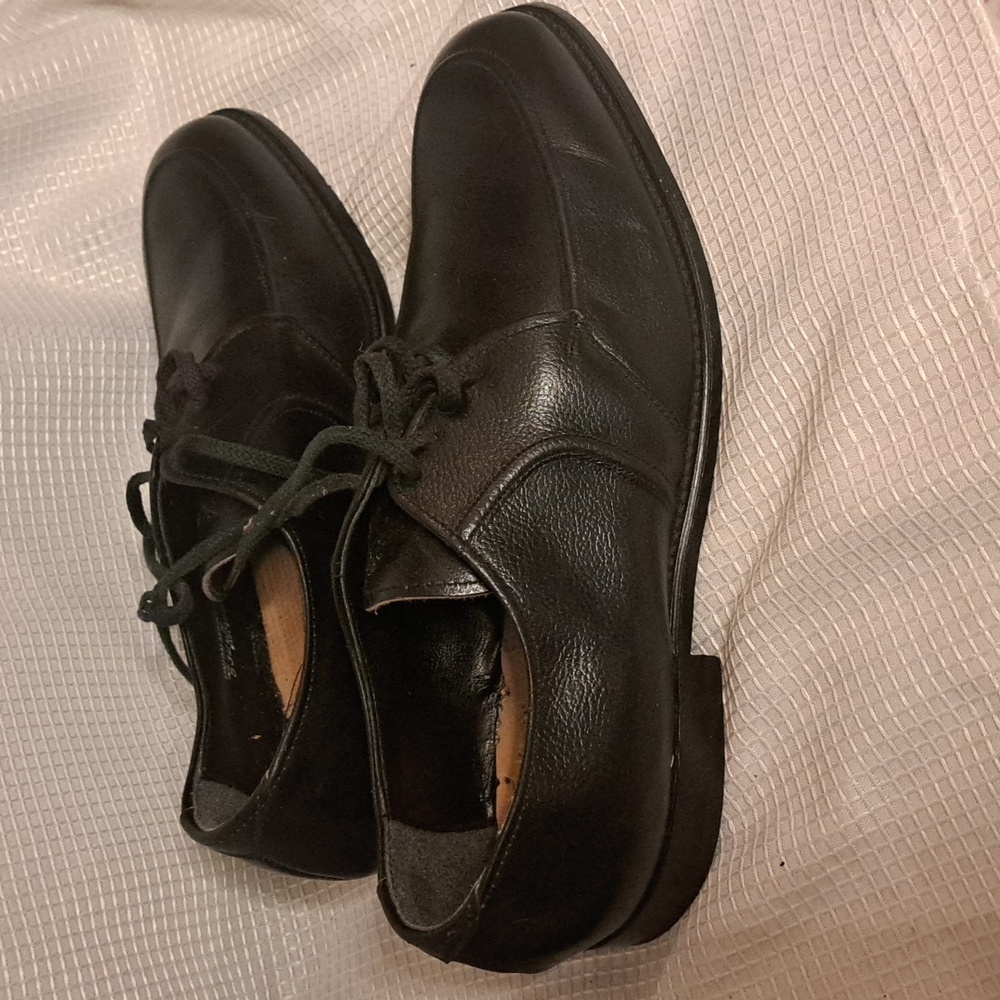 Biltrite 9-1/2 Men's Laether Handmade Dress Shoes.